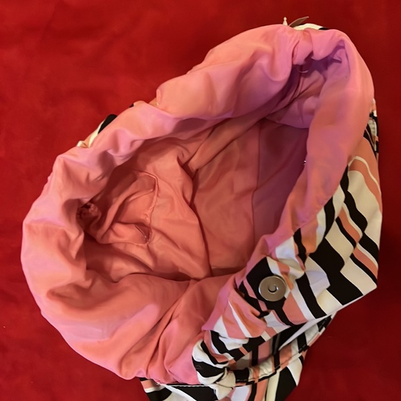 Unbranded shoulder bag/tote ~ great for the beach or just to use as a bag. - Picture 2 of 4